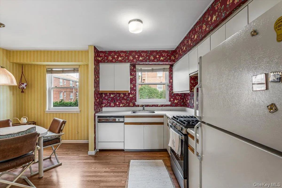 67-71 Cloverdale Lane, New York, NY, 1 Bedroom Bedrooms, 4 Rooms Rooms,1 BathroomBathrooms,Residential,For Rent,Cloverdale,0,1039533 67-71 Cloverdale Lane, New York, NY, 1 Bedroom Bedrooms, 4 Rooms Rooms,1 BathroomBathrooms,Residential,For Rent,Cloverdale,0,1039533