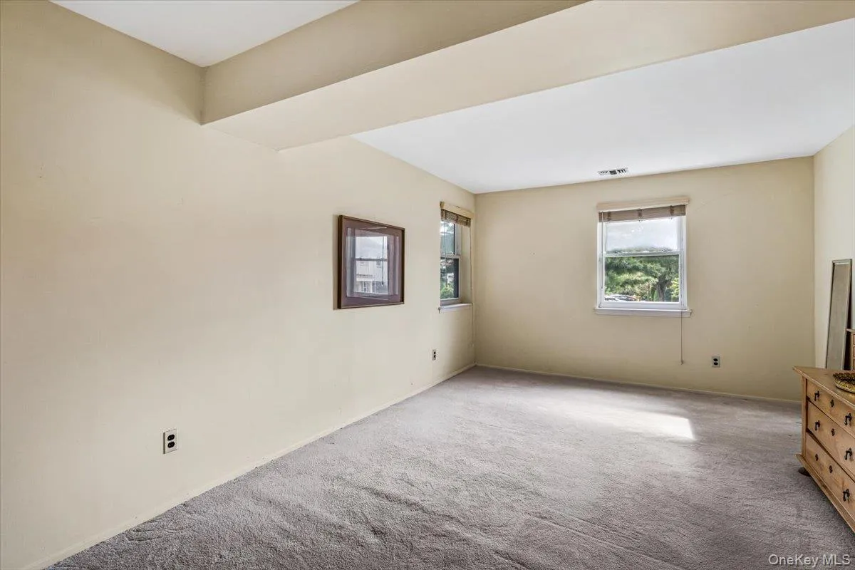 67-71 Cloverdale Lane, New York, NY, 1 Bedroom Bedrooms, 4 Rooms Rooms,1 BathroomBathrooms,Residential,For Rent,Cloverdale,0,1039533 67-71 Cloverdale Lane, New York, NY, 1 Bedroom Bedrooms, 4 Rooms Rooms,1 BathroomBathrooms,Residential,For Rent,Cloverdale,0,1039533