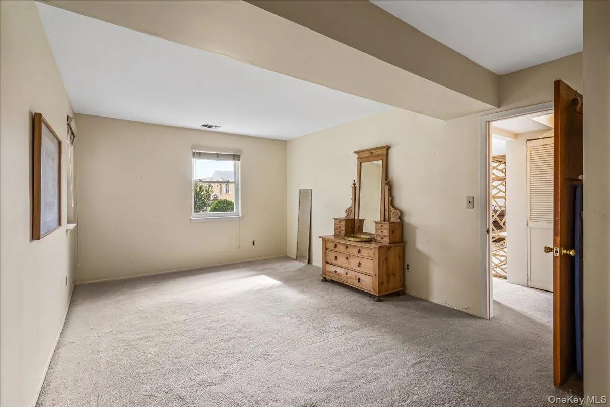 67-71 Cloverdale Lane, New York, NY, 1 Bedroom Bedrooms, 4 Rooms Rooms,1 BathroomBathrooms,Residential,For Rent,Cloverdale,0,1039533 67-71 Cloverdale Lane, New York, NY, 1 Bedroom Bedrooms, 4 Rooms Rooms,1 BathroomBathrooms,Residential,For Rent,Cloverdale,0,1039533