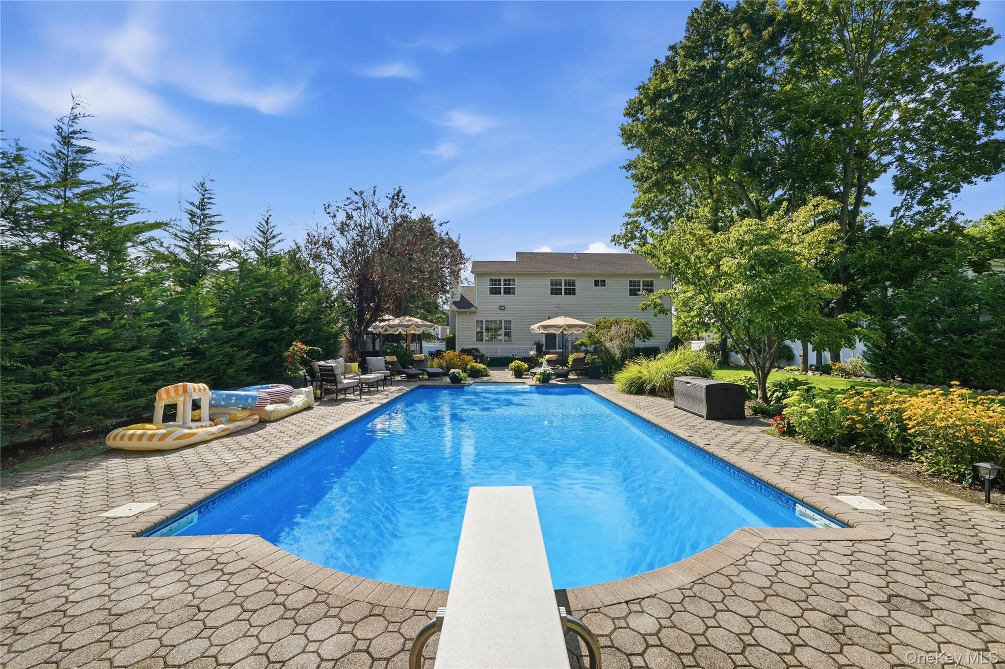 1536 Winganhauppauge Road, Islip, NY, 4 Bedrooms Bedrooms, 9 Rooms Rooms,3 BathroomsBathrooms,Residential,For Rent,Winganhauppauge,0,1039534 1536 Winganhauppauge Road, Islip, NY, 4 Bedrooms Bedrooms, 9 Rooms Rooms,3 BathroomsBathrooms,Residential,For Rent,Winganhauppauge,0,1039534