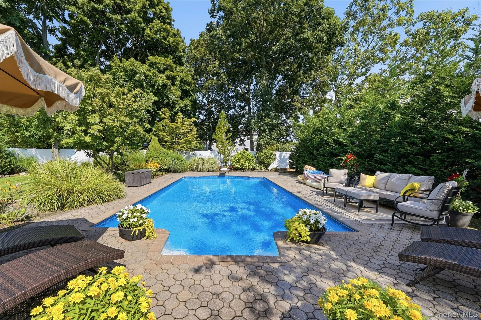1536 Winganhauppauge Road, Islip, NY, 4 Bedrooms Bedrooms, 9 Rooms Rooms,3 BathroomsBathrooms,Residential,For Rent,Winganhauppauge,0,1039534 1536 Winganhauppauge Road, Islip, NY, 4 Bedrooms Bedrooms, 9 Rooms Rooms,3 BathroomsBathrooms,Residential,For Rent,Winganhauppauge,0,1039534