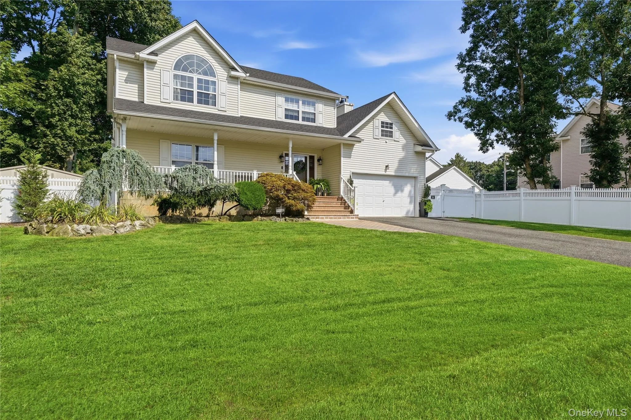 1536 Winganhauppauge Road, Islip, NY, 4 Bedrooms Bedrooms, 9 Rooms Rooms,3 BathroomsBathrooms,Residential,For Rent,Winganhauppauge,0,1039534 1536 Winganhauppauge Road, Islip, NY, 4 Bedrooms Bedrooms, 9 Rooms Rooms,3 BathroomsBathrooms,Residential,For Rent,Winganhauppauge,0,1039534