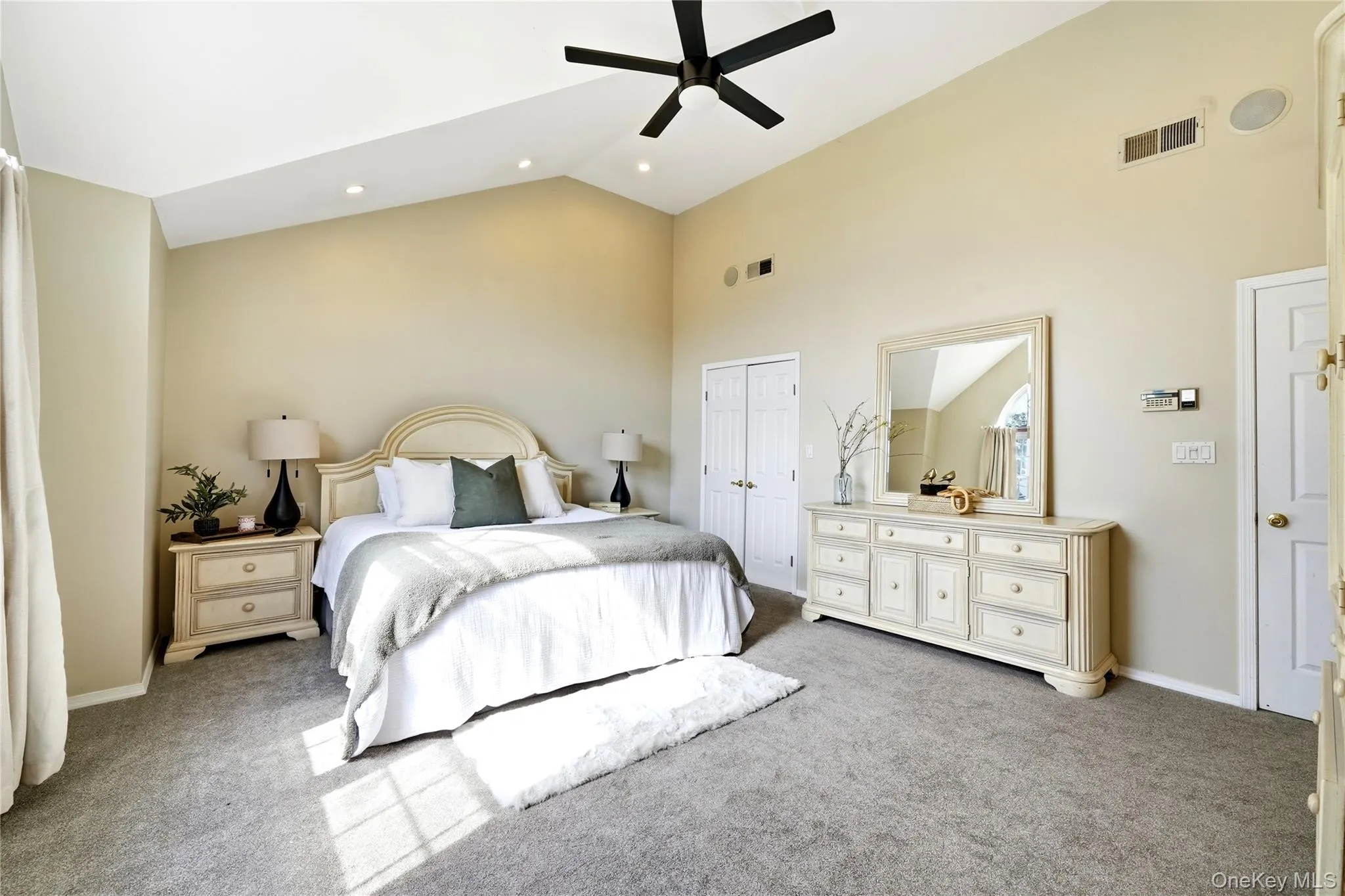 1536 Winganhauppauge Road, Islip, NY, 4 Bedrooms Bedrooms, 9 Rooms Rooms,3 BathroomsBathrooms,Residential,For Rent,Winganhauppauge,0,1039534 1536 Winganhauppauge Road, Islip, NY, 4 Bedrooms Bedrooms, 9 Rooms Rooms,3 BathroomsBathrooms,Residential,For Rent,Winganhauppauge,0,1039534