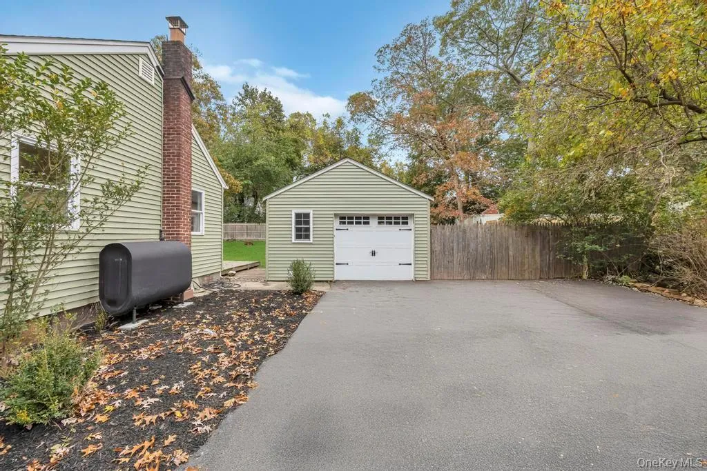 34 Ormond Avenue, Brookhaven, NY, 2 Bedrooms Bedrooms, 4 Rooms Rooms,1 BathroomBathrooms,Residential,For Rent,Ormond,0,1039541 34 Ormond Avenue, Brookhaven, NY, 2 Bedrooms Bedrooms, 4 Rooms Rooms,1 BathroomBathrooms,Residential,For Rent,Ormond,0,1039541
