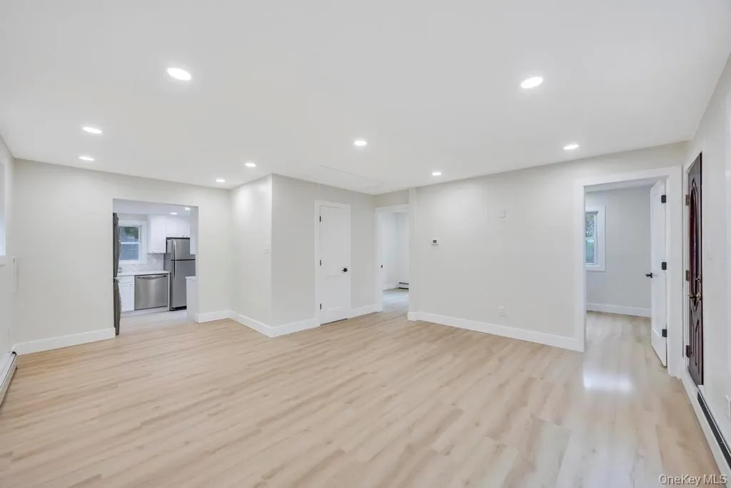 34 Ormond Avenue, Brookhaven, NY, 2 Bedrooms Bedrooms, 4 Rooms Rooms,1 BathroomBathrooms,Residential,For Rent,Ormond,0,1039541 34 Ormond Avenue, Brookhaven, NY, 2 Bedrooms Bedrooms, 4 Rooms Rooms,1 BathroomBathrooms,Residential,For Rent,Ormond,0,1039541