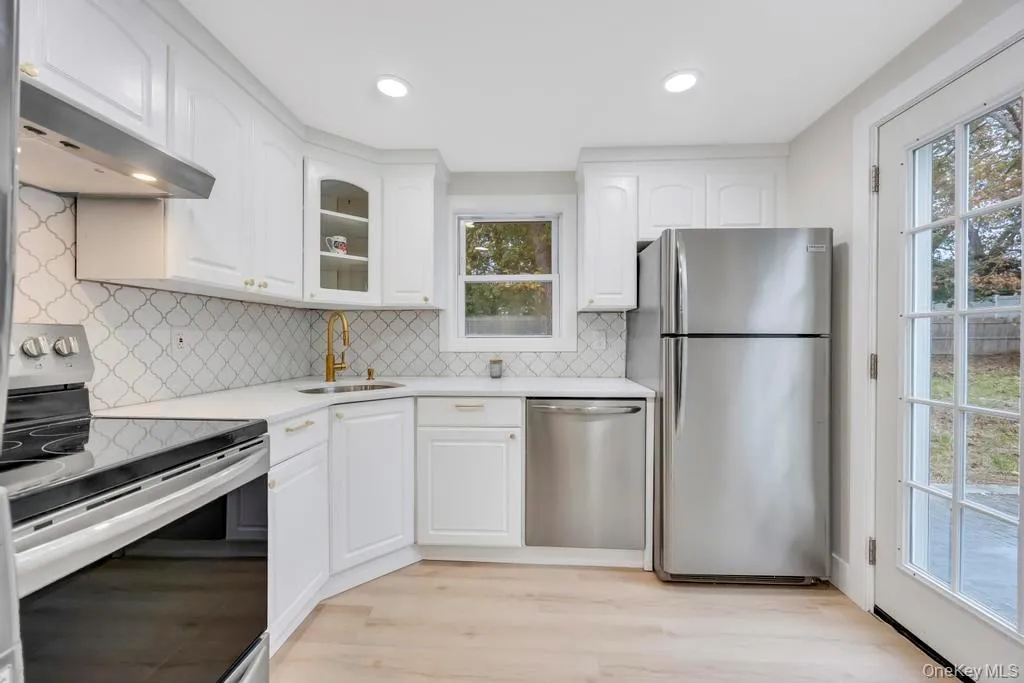 34 Ormond Avenue, Brookhaven, NY, 2 Bedrooms Bedrooms, 4 Rooms Rooms,1 BathroomBathrooms,Residential,For Rent,Ormond,0,1039541 34 Ormond Avenue, Brookhaven, NY, 2 Bedrooms Bedrooms, 4 Rooms Rooms,1 BathroomBathrooms,Residential,For Rent,Ormond,0,1039541