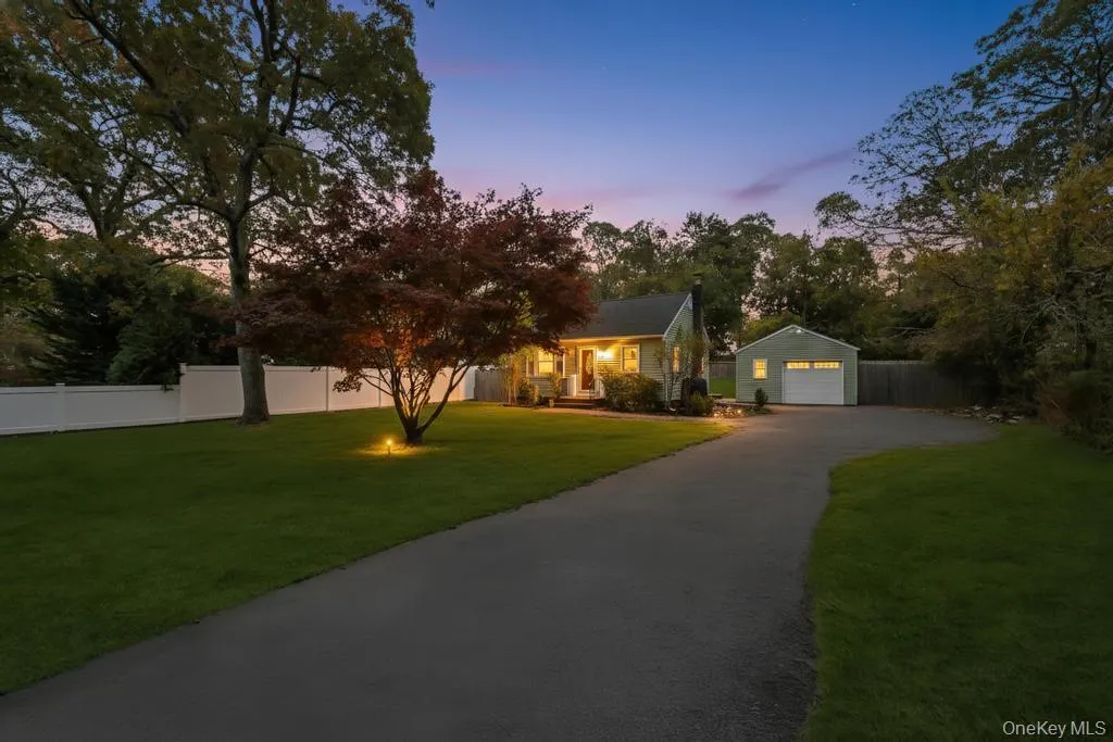 34 Ormond Avenue, Brookhaven, NY, 2 Bedrooms Bedrooms, 4 Rooms Rooms,1 BathroomBathrooms,Residential,For Rent,Ormond,0,1039541 34 Ormond Avenue, Brookhaven, NY, 2 Bedrooms Bedrooms, 4 Rooms Rooms,1 BathroomBathrooms,Residential,For Rent,Ormond,0,1039541