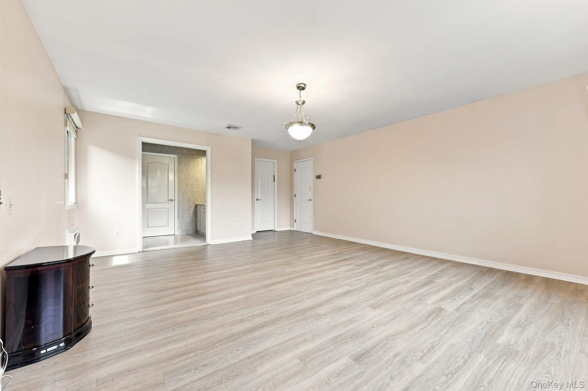306 Grandview Avenue, Ramapo, NY, 8 Bedrooms Bedrooms, 15 Rooms Rooms,4 BathroomsBathrooms,Residential,For Rent,Grandview,0,1039542 306 Grandview Avenue, Ramapo, NY, 8 Bedrooms Bedrooms, 15 Rooms Rooms,4 BathroomsBathrooms,Residential,For Rent,Grandview,0,1039542