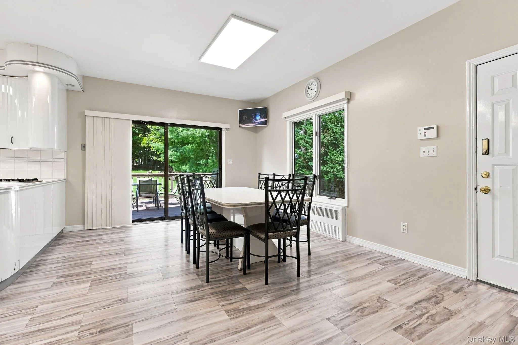 306 Grandview Avenue, Ramapo, NY, 8 Bedrooms Bedrooms, 15 Rooms Rooms,4 BathroomsBathrooms,Residential,For Rent,Grandview,0,1039542 306 Grandview Avenue, Ramapo, NY, 8 Bedrooms Bedrooms, 15 Rooms Rooms,4 BathroomsBathrooms,Residential,For Rent,Grandview,0,1039542