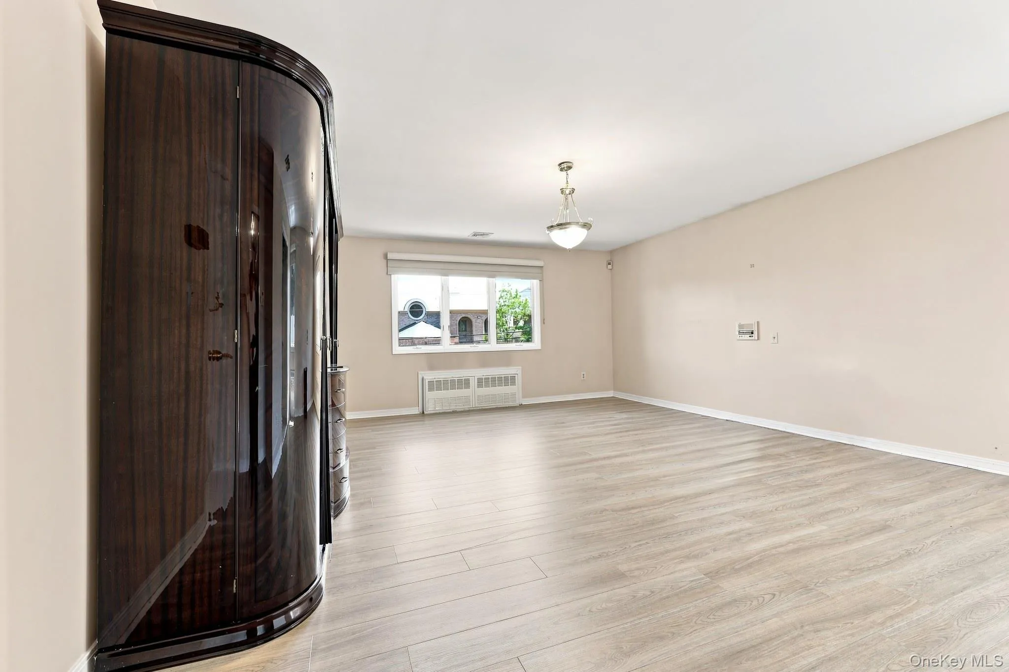 306 Grandview Avenue, Ramapo, NY, 8 Bedrooms Bedrooms, 15 Rooms Rooms,4 BathroomsBathrooms,Residential,For Rent,Grandview,0,1039542 306 Grandview Avenue, Ramapo, NY, 8 Bedrooms Bedrooms, 15 Rooms Rooms,4 BathroomsBathrooms,Residential,For Rent,Grandview,0,1039542