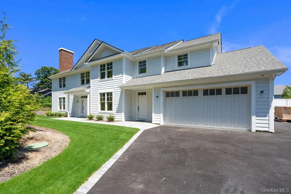 44 Plainview Road, Oyster Bay, NY, 6 Bedrooms Bedrooms, 10 Rooms Rooms,4 BathroomsBathrooms,Residential,For Rent,Plainview,0,1039543 44 Plainview Road, Oyster Bay, NY, 6 Bedrooms Bedrooms, 10 Rooms Rooms,4 BathroomsBathrooms,Residential,For Rent,Plainview,0,1039543