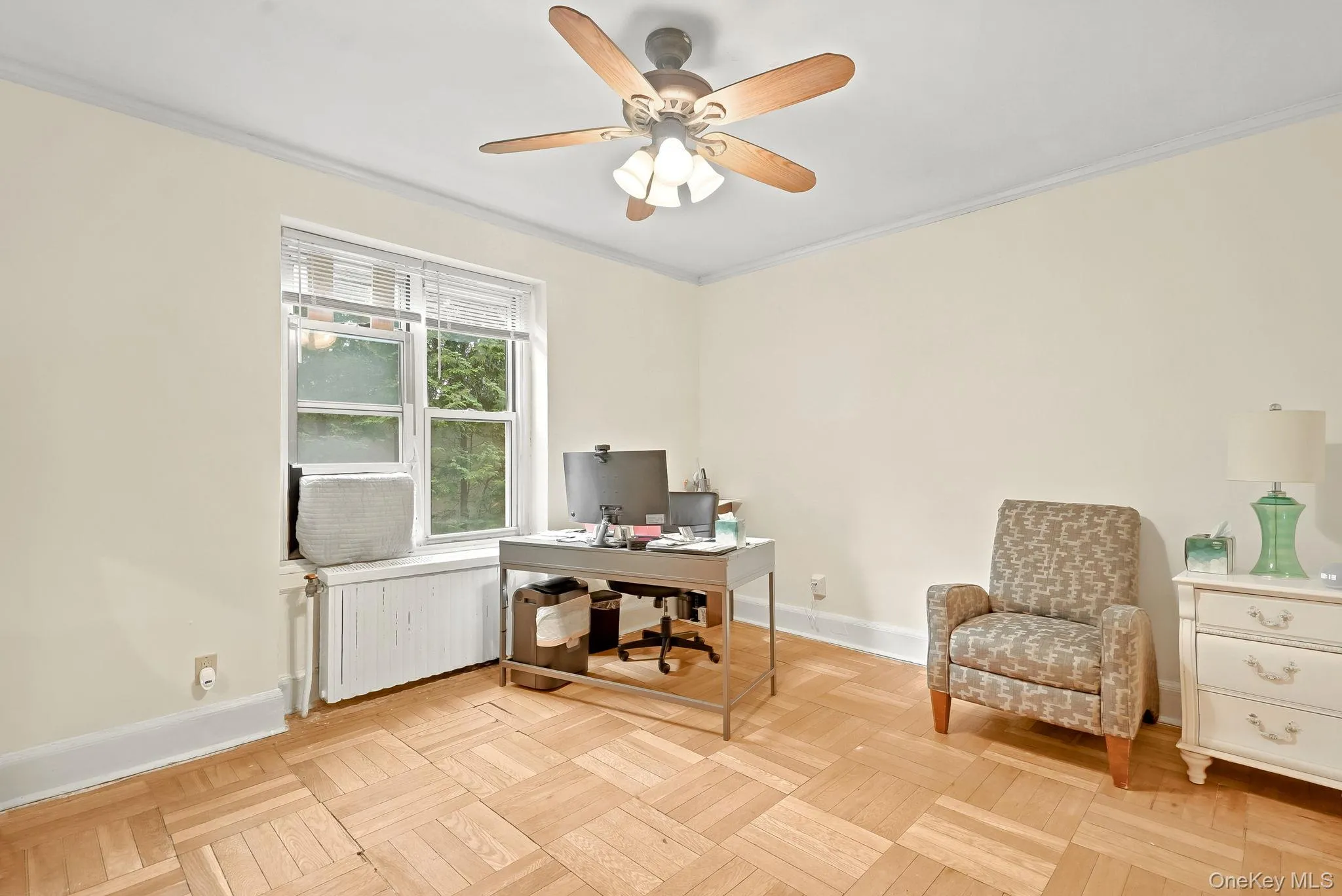 2nd Bedroom currently being used as an office. 2nd Bedroom currently being used as an office.