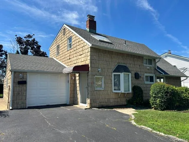 14 Cinder Lane, Oyster Bay, NY, 5 Bedrooms Bedrooms, 7 Rooms Rooms,2 BathroomsBathrooms,Residential,For Rent,Cinder,0,1039546 14 Cinder Lane, Oyster Bay, NY, 5 Bedrooms Bedrooms, 7 Rooms Rooms,2 BathroomsBathrooms,Residential,For Rent,Cinder,0,1039546