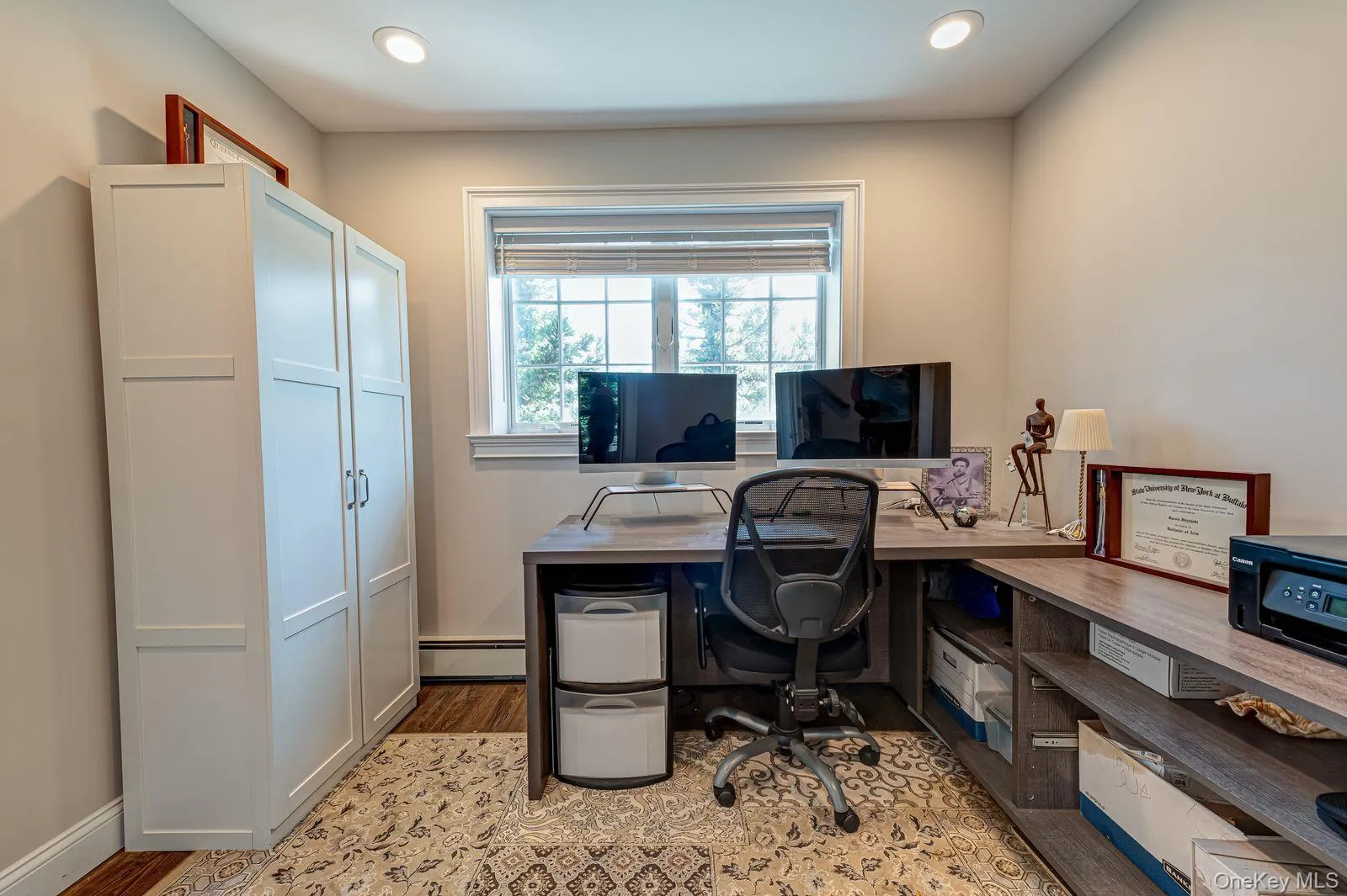 This room may also used as a 4th bedroom. This room may also used as a 4th bedroom.