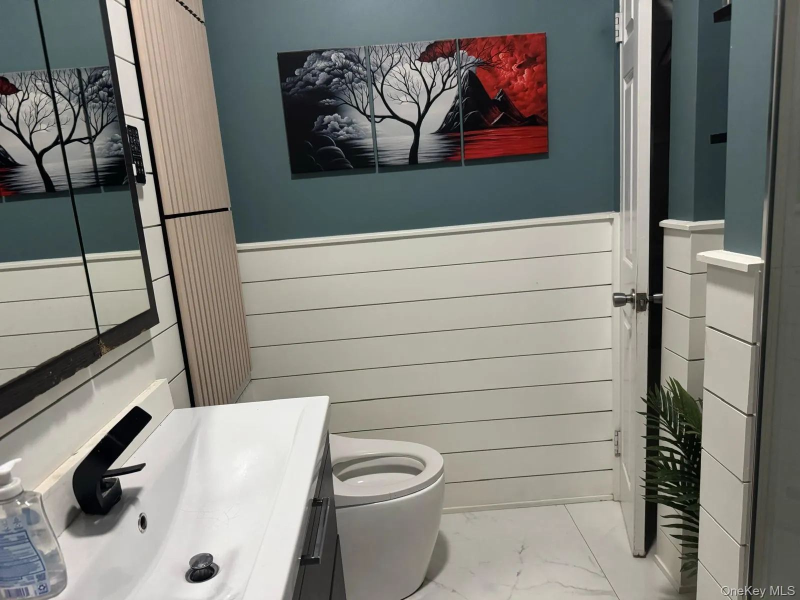 172 Ocean Avenue, Brookhaven, NY, 8 Bedrooms Bedrooms, 11 Rooms Rooms,3 BathroomsBathrooms,Residential,For Rent,Ocean,0,1039551 172 Ocean Avenue, Brookhaven, NY, 8 Bedrooms Bedrooms, 11 Rooms Rooms,3 BathroomsBathrooms,Residential,For Rent,Ocean,0,1039551