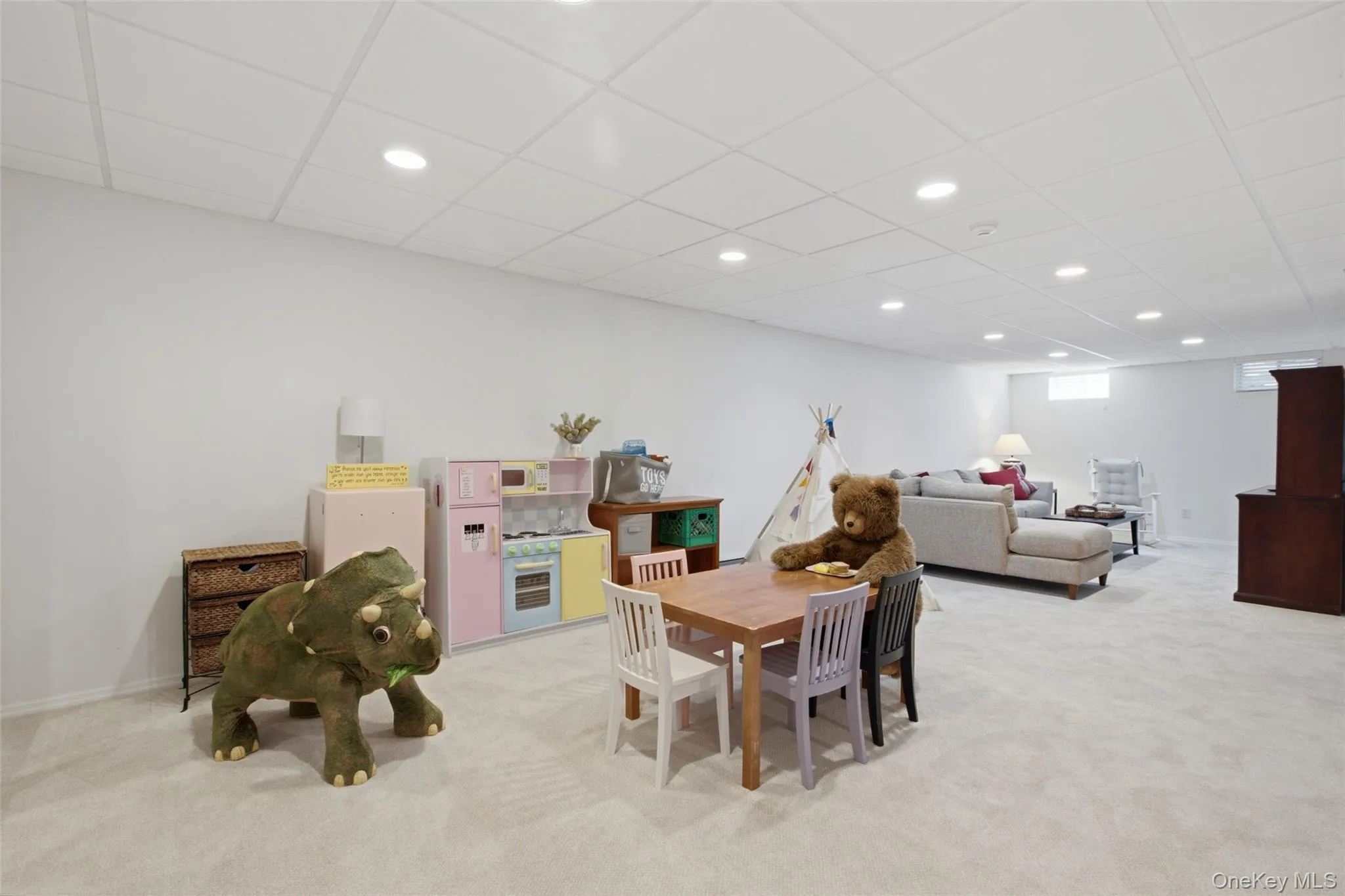 2 Emilys Way, Brookhaven, NY, 2 Bedrooms Bedrooms, 7 Rooms Rooms,2 BathroomsBathrooms,Residential,For Rent,Emilys,0,1039552 2 Emilys Way, Brookhaven, NY, 2 Bedrooms Bedrooms, 7 Rooms Rooms,2 BathroomsBathrooms,Residential,For Rent,Emilys,0,1039552