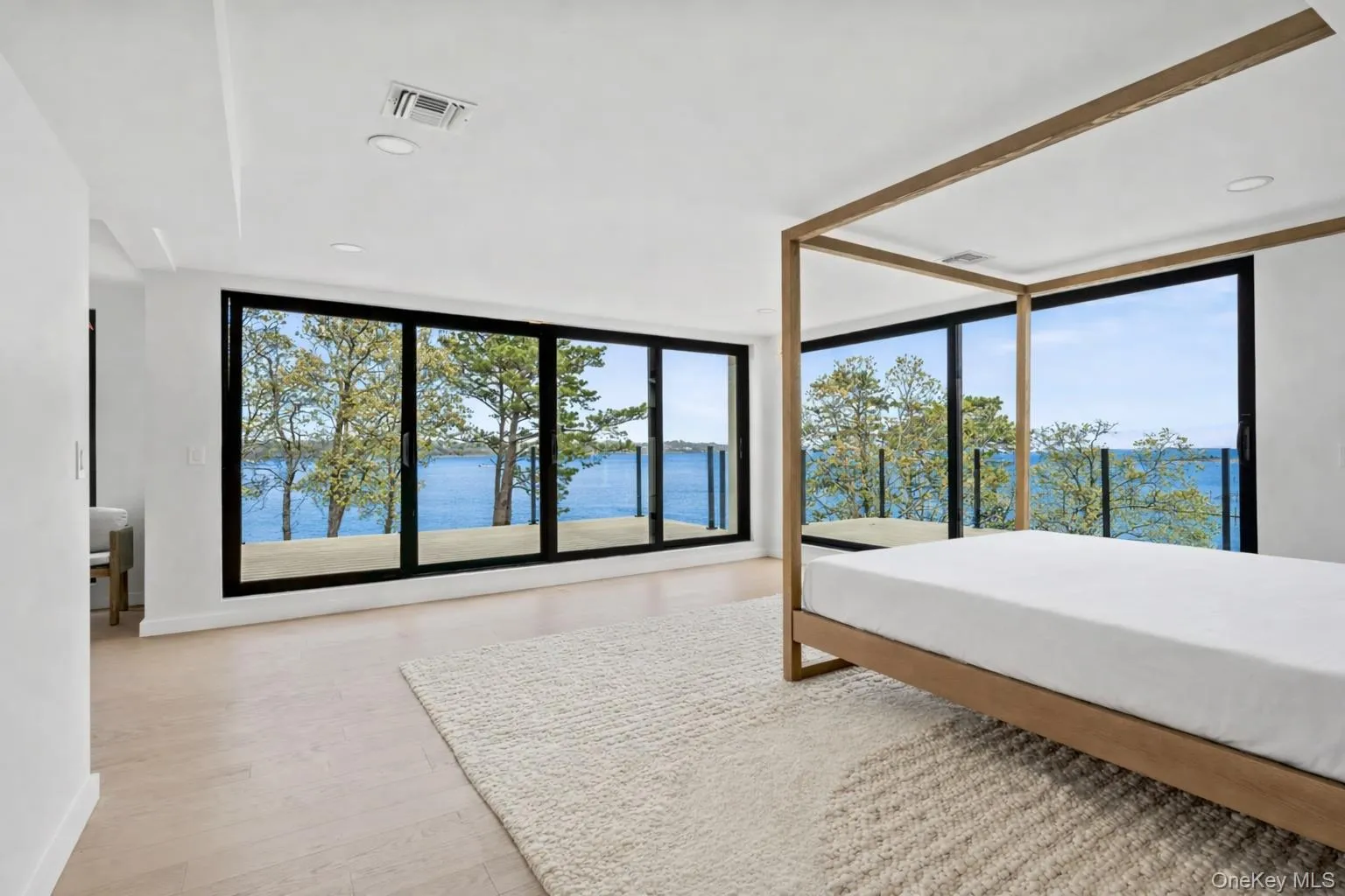 10 Bay View Drive, Southampton, NY, 5 Bedrooms Bedrooms, 13 Rooms Rooms,4 BathroomsBathrooms,Residential,For Rent,Bay View,0,1039554 10 Bay View Drive, Southampton, NY, 5 Bedrooms Bedrooms, 13 Rooms Rooms,4 BathroomsBathrooms,Residential,For Rent,Bay View,0,1039554