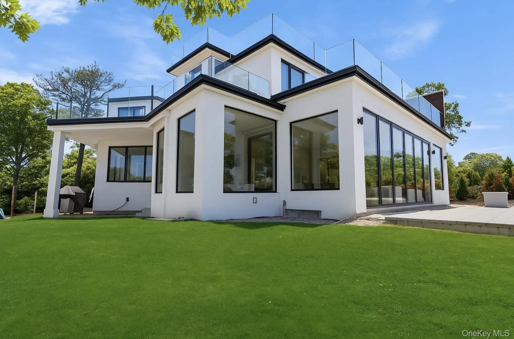 10 Bay View Drive, Southampton, NY, 5 Bedrooms Bedrooms, 13 Rooms Rooms,4 BathroomsBathrooms,Residential,For Rent,Bay View,0,1039554 10 Bay View Drive, Southampton, NY, 5 Bedrooms Bedrooms, 13 Rooms Rooms,4 BathroomsBathrooms,Residential,For Rent,Bay View,0,1039554