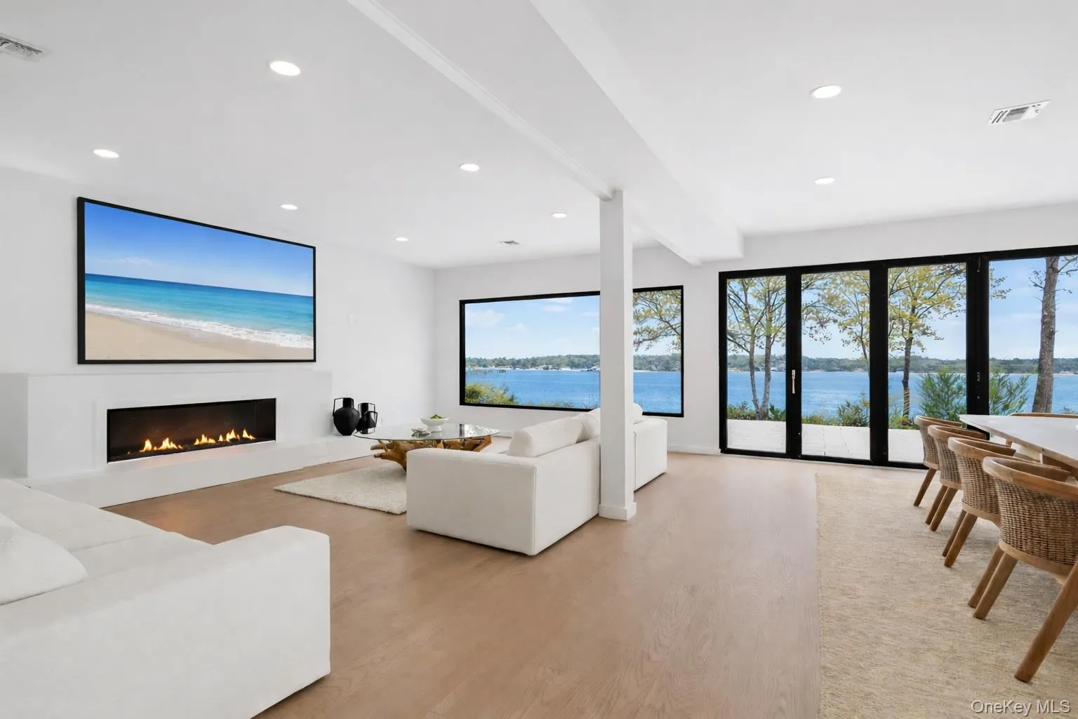 10 Bay View Drive, Southampton, NY, 5 Bedrooms Bedrooms, 13 Rooms Rooms,4 BathroomsBathrooms,Residential,For Rent,Bay View,0,1039554 10 Bay View Drive, Southampton, NY, 5 Bedrooms Bedrooms, 13 Rooms Rooms,4 BathroomsBathrooms,Residential,For Rent,Bay View,0,1039554