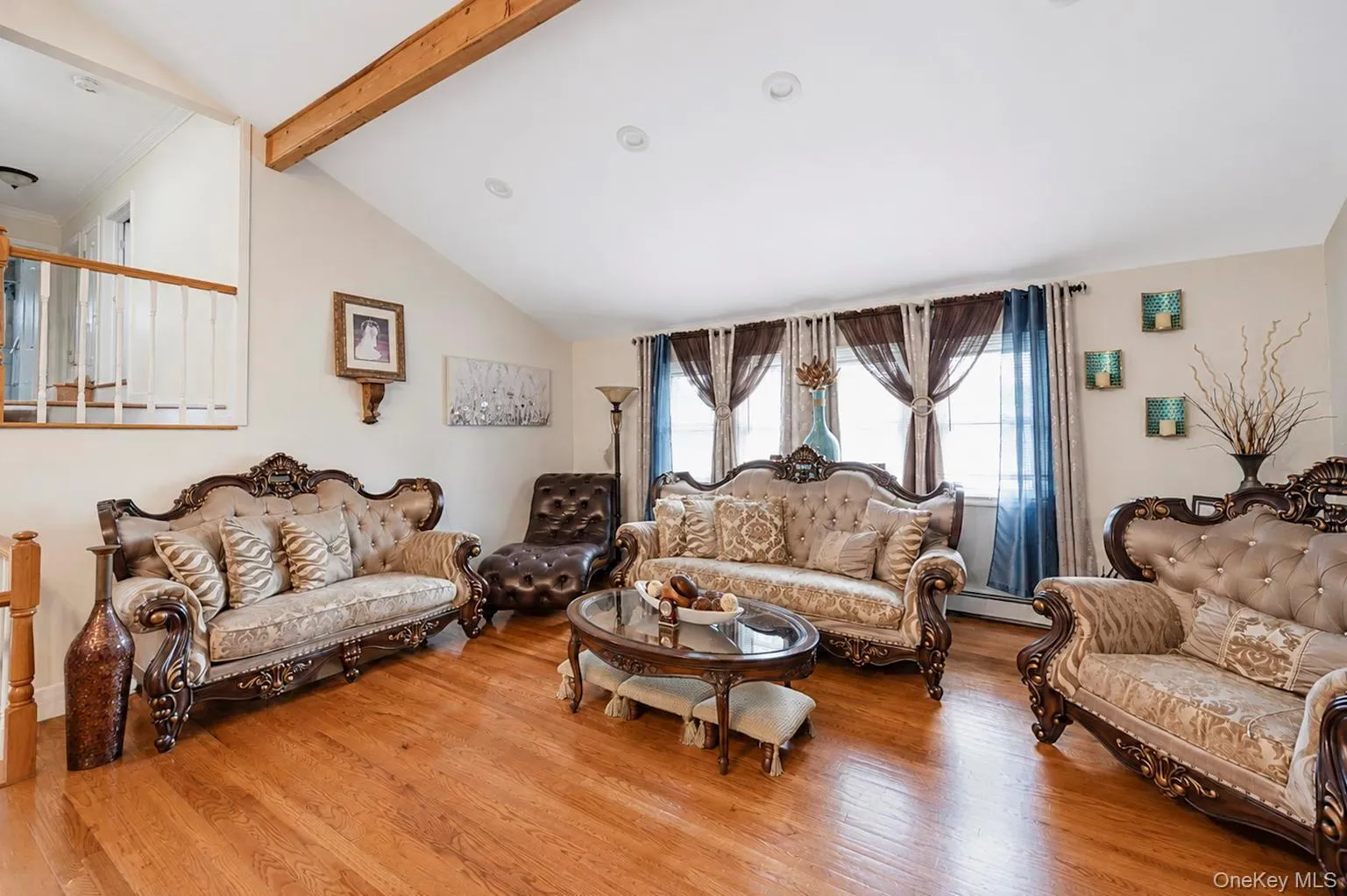3 Humming Lane, Brookhaven, NY, 4 Bedrooms Bedrooms, 8 Rooms Rooms,3 BathroomsBathrooms,Residential,For Rent,Humming,0,1039557 3 Humming Lane, Brookhaven, NY, 4 Bedrooms Bedrooms, 8 Rooms Rooms,3 BathroomsBathrooms,Residential,For Rent,Humming,0,1039557