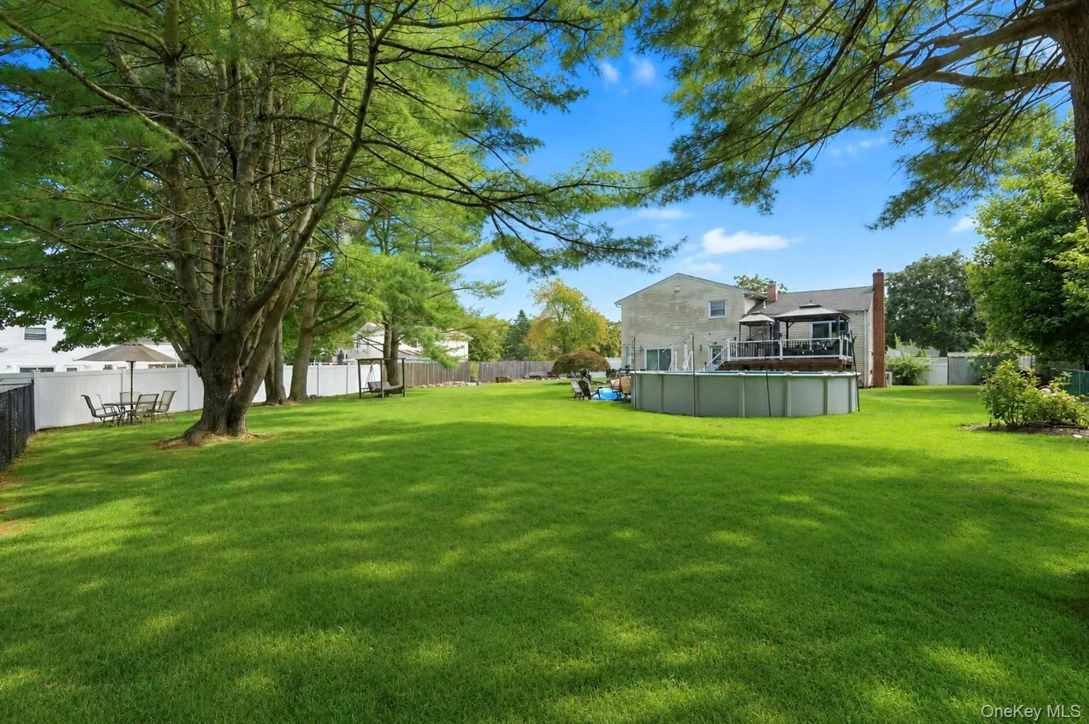 3 Humming Lane, Brookhaven, NY, 4 Bedrooms Bedrooms, 8 Rooms Rooms,3 BathroomsBathrooms,Residential,For Rent,Humming,0,1039557 3 Humming Lane, Brookhaven, NY, 4 Bedrooms Bedrooms, 8 Rooms Rooms,3 BathroomsBathrooms,Residential,For Rent,Humming,0,1039557