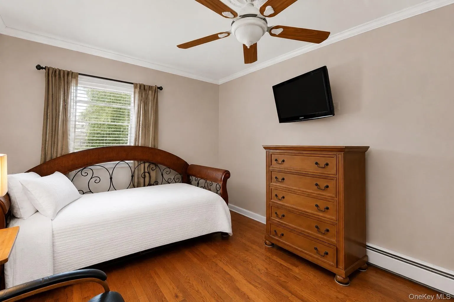 164 Bark Avenue, Islip, NY, 3 Bedrooms Bedrooms, 9 Rooms Rooms,1 BathroomBathrooms,Residential,For Rent,Bark,0,1039558 164 Bark Avenue, Islip, NY, 3 Bedrooms Bedrooms, 9 Rooms Rooms,1 BathroomBathrooms,Residential,For Rent,Bark,0,1039558