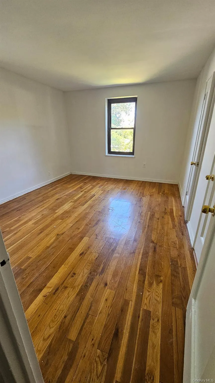 21 Schenck Avenue, North Hempstead, NY, 2 Bedrooms Bedrooms, 5 Rooms Rooms,1 BathroomBathrooms,Residential Lease,For Rent,Schenck,0,1039562 21 Schenck Avenue, North Hempstead, NY, 2 Bedrooms Bedrooms, 5 Rooms Rooms,1 BathroomBathrooms,Residential Lease,For Rent,Schenck,0,1039562
