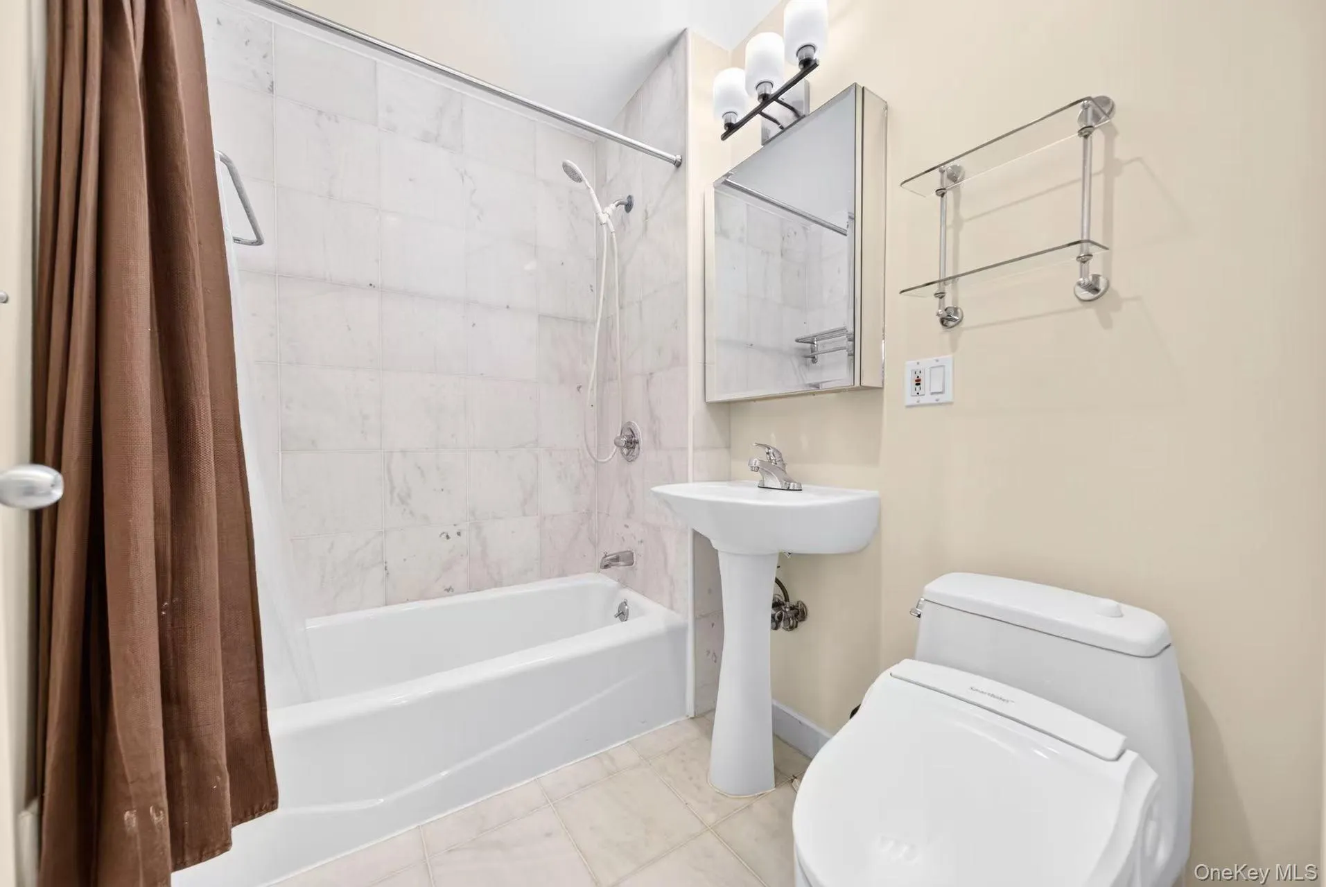146-14 35th Avenue, New York, NY, 2 Bedrooms Bedrooms, 5 Rooms Rooms,2 BathroomsBathrooms,Residential,For Rent,35th,0,1039564 146-14 35th Avenue, New York, NY, 2 Bedrooms Bedrooms, 5 Rooms Rooms,2 BathroomsBathrooms,Residential,For Rent,35th,0,1039564