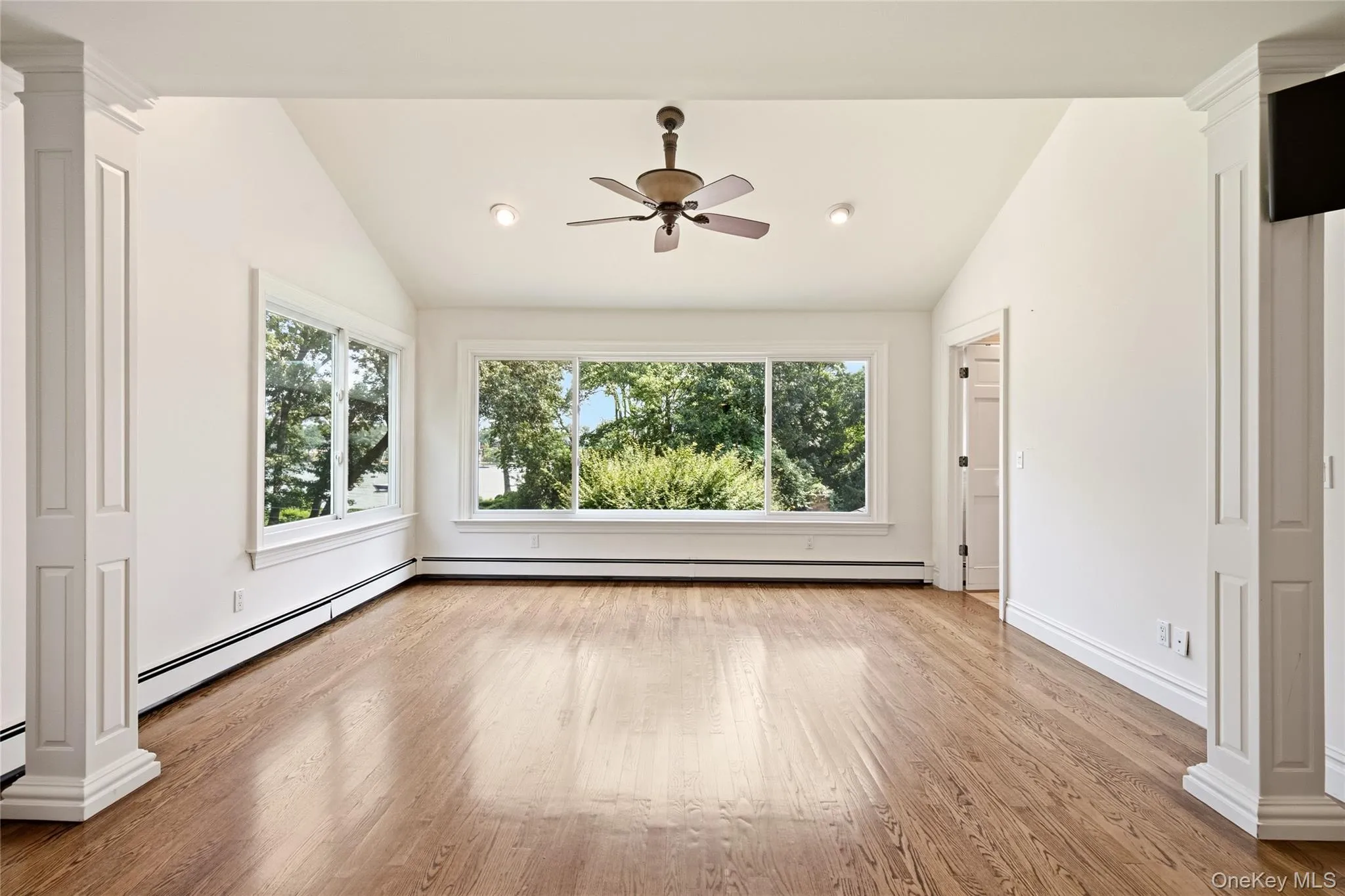 6 Lighthouse Point, Huntington, NY, 5 Bedrooms Bedrooms, 9 Rooms Rooms,3 BathroomsBathrooms,Residential,For Rent,Lighthouse,0,1039565 6 Lighthouse Point, Huntington, NY, 5 Bedrooms Bedrooms, 9 Rooms Rooms,3 BathroomsBathrooms,Residential,For Rent,Lighthouse,0,1039565