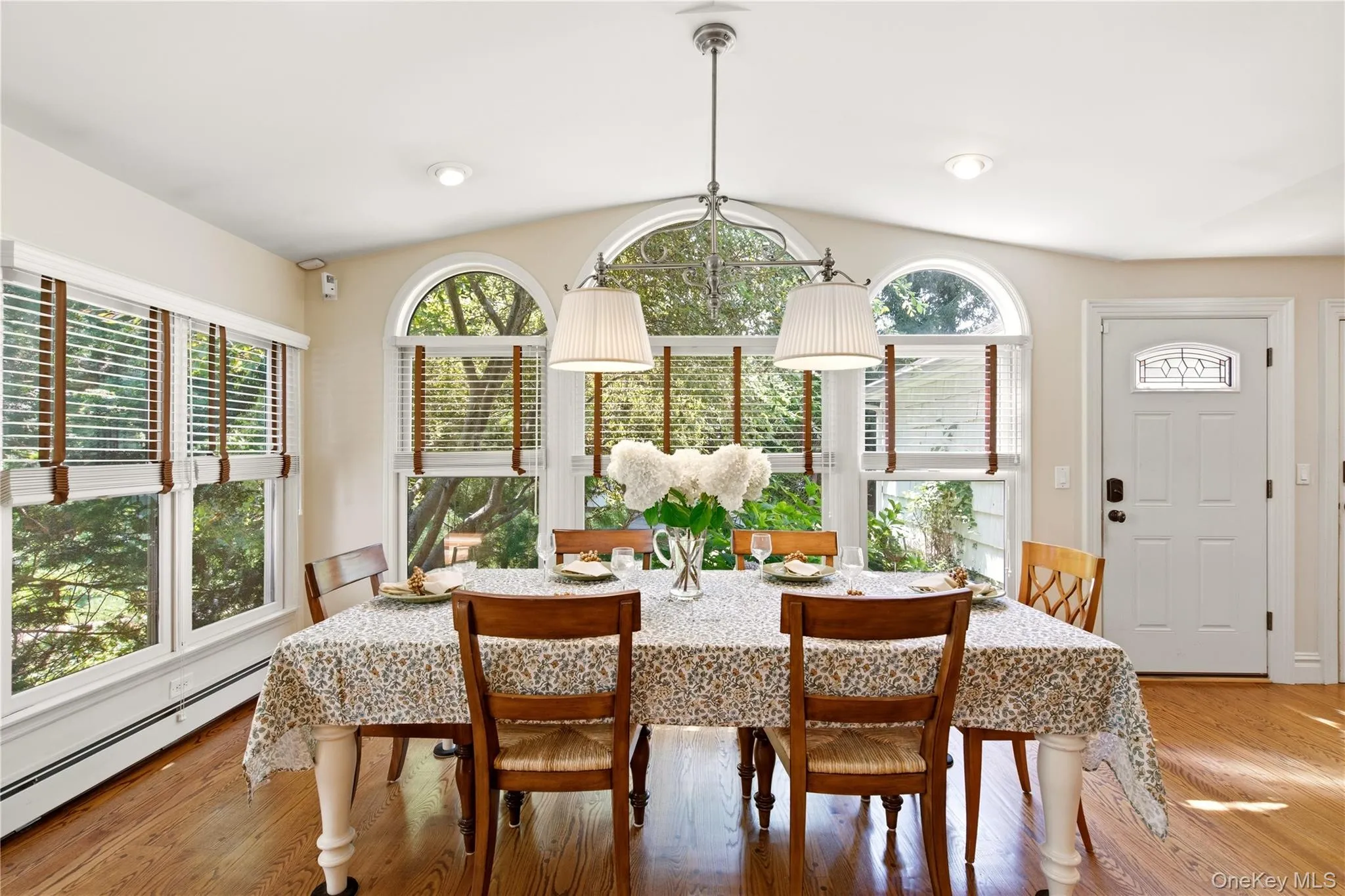 6 Lighthouse Point, Huntington, NY, 5 Bedrooms Bedrooms, 9 Rooms Rooms,3 BathroomsBathrooms,Residential,For Rent,Lighthouse,0,1039565 6 Lighthouse Point, Huntington, NY, 5 Bedrooms Bedrooms, 9 Rooms Rooms,3 BathroomsBathrooms,Residential,For Rent,Lighthouse,0,1039565