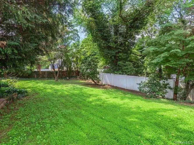 3 Woodland Avenue, Oyster Bay, NY, 3 Bedrooms Bedrooms, 6 Rooms Rooms,2 BathroomsBathrooms,Residential,For Rent,Woodland,0,1039571 3 Woodland Avenue, Oyster Bay, NY, 3 Bedrooms Bedrooms, 6 Rooms Rooms,2 BathroomsBathrooms,Residential,For Rent,Woodland,0,1039571