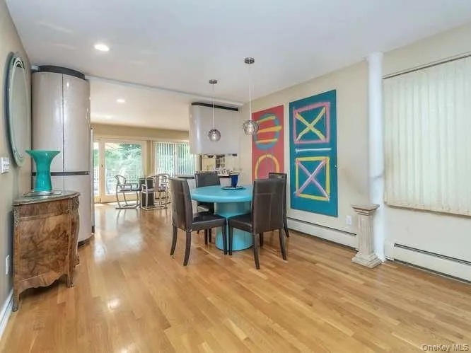 3 Woodland Avenue, Oyster Bay, NY, 3 Bedrooms Bedrooms, 6 Rooms Rooms,2 BathroomsBathrooms,Residential,For Rent,Woodland,0,1039571 3 Woodland Avenue, Oyster Bay, NY, 3 Bedrooms Bedrooms, 6 Rooms Rooms,2 BathroomsBathrooms,Residential,For Rent,Woodland,0,1039571