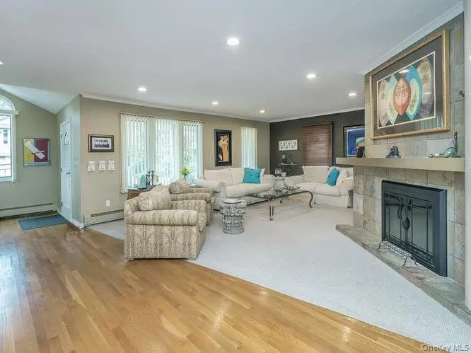 3 Woodland Avenue, Oyster Bay, NY, 3 Bedrooms Bedrooms, 6 Rooms Rooms,2 BathroomsBathrooms,Residential,For Rent,Woodland,0,1039571 3 Woodland Avenue, Oyster Bay, NY, 3 Bedrooms Bedrooms, 6 Rooms Rooms,2 BathroomsBathrooms,Residential,For Rent,Woodland,0,1039571