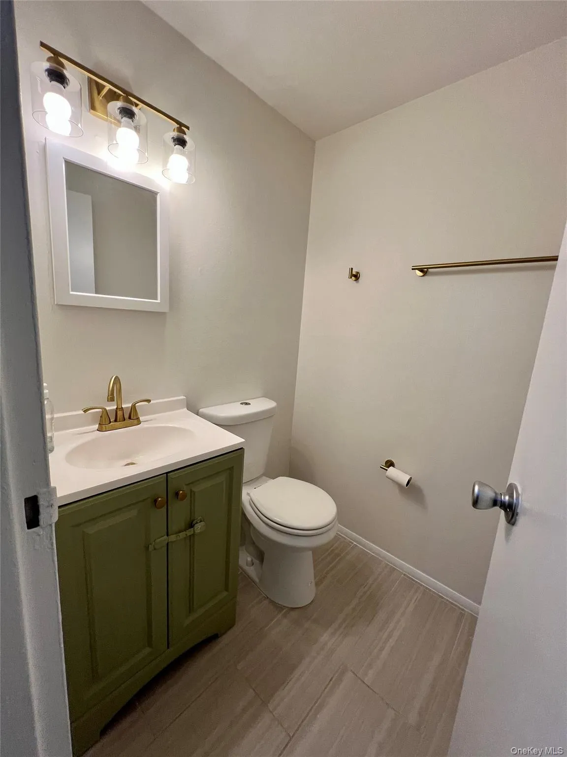 3 Hook Road, Poughkeepsie, NY, 2 Bedrooms Bedrooms, 4 Rooms Rooms,1 BathroomBathrooms,Residential Lease,For Rent,Hook,0,1039574 3 Hook Road, Poughkeepsie, NY, 2 Bedrooms Bedrooms, 4 Rooms Rooms,1 BathroomBathrooms,Residential Lease,For Rent,Hook,0,1039574