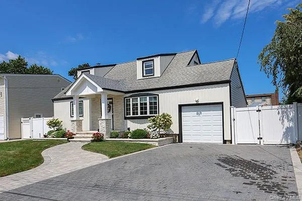 269 Suffolk Avenue, Oyster Bay, NY, 4 Bedrooms Bedrooms, 7 Rooms Rooms,1 BathroomBathrooms,Residential,For Rent,Suffolk,0,1039575 269 Suffolk Avenue, Oyster Bay, NY, 4 Bedrooms Bedrooms, 7 Rooms Rooms,1 BathroomBathrooms,Residential,For Rent,Suffolk,0,1039575