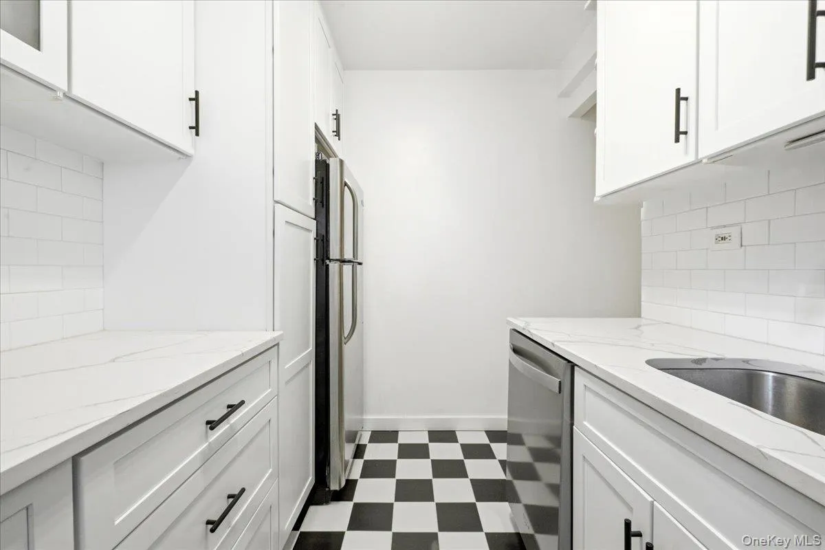 67-38 108th Street, New York, NY, 1 Bedroom Bedrooms, 4 Rooms Rooms,1 BathroomBathrooms,Residential,For Rent,108th,0,1039576 67-38 108th Street, New York, NY, 1 Bedroom Bedrooms, 4 Rooms Rooms,1 BathroomBathrooms,Residential,For Rent,108th,0,1039576