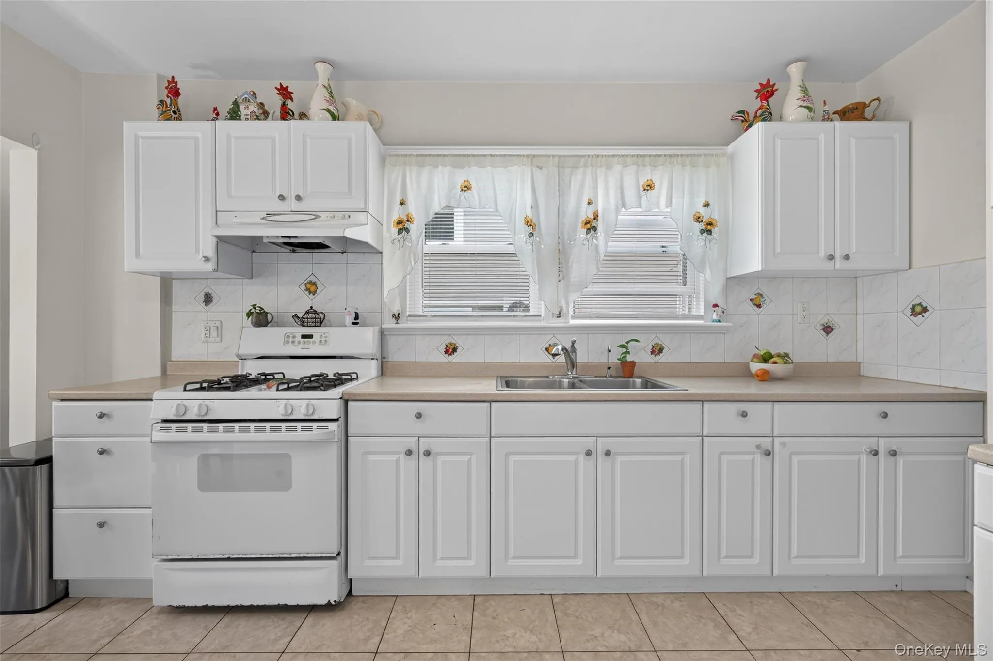 22118 110th Avenue, New York, NY, 4 Bedrooms Bedrooms, 11 Rooms Rooms,2 BathroomsBathrooms,Residential,For Rent,110th,0,1039579 22118 110th Avenue, New York, NY, 4 Bedrooms Bedrooms, 11 Rooms Rooms,2 BathroomsBathrooms,Residential,For Rent,110th,0,1039579
