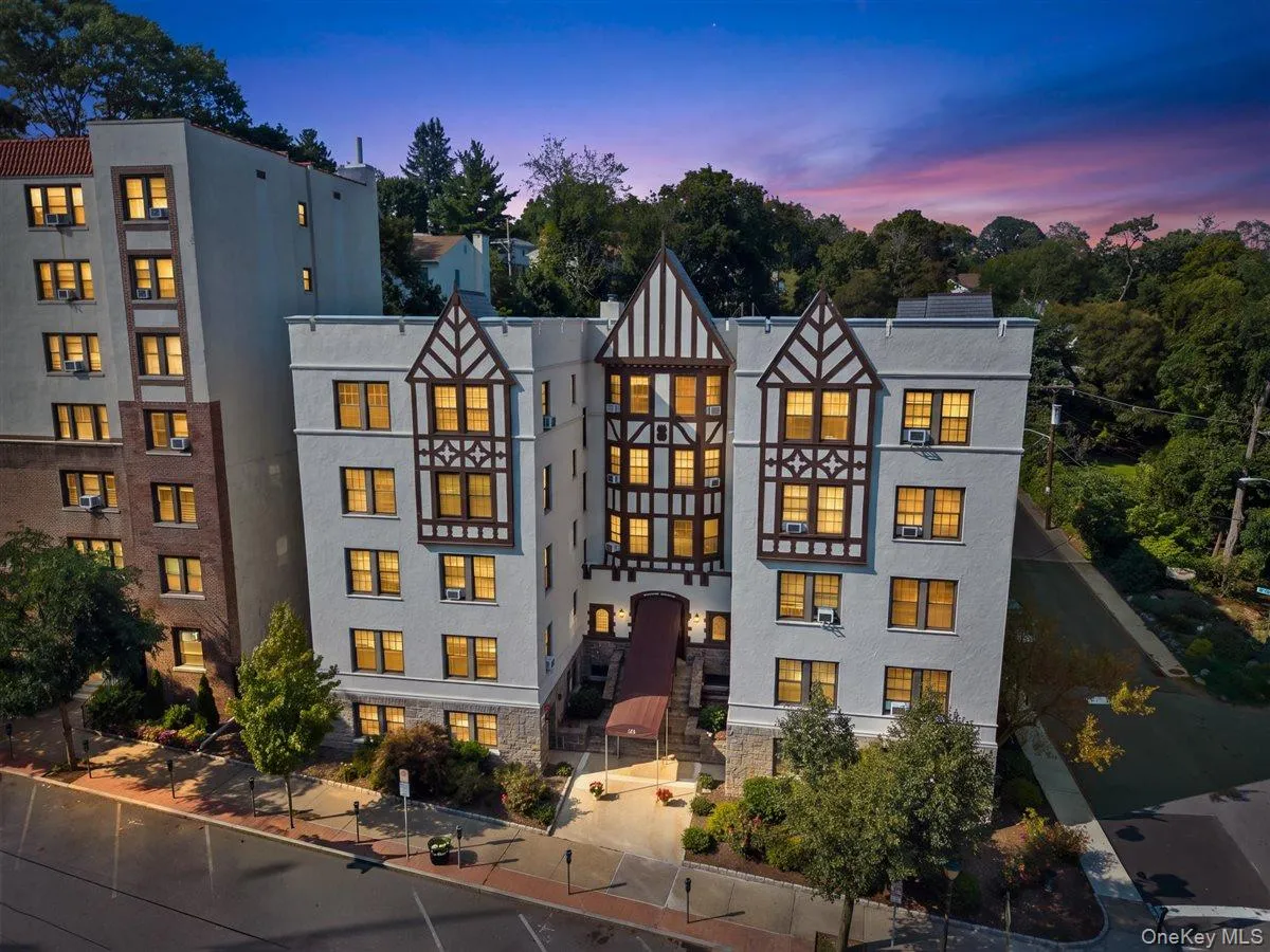 26 Pondfield Road, Yonkers, NY, 1 Bedroom Bedrooms, 4 Rooms Rooms,2 BathroomsBathrooms,Residential,For Rent,Pondfield,0,1039582 26 Pondfield Road, Yonkers, NY, 1 Bedroom Bedrooms, 4 Rooms Rooms,2 BathroomsBathrooms,Residential,For Rent,Pondfield,0,1039582