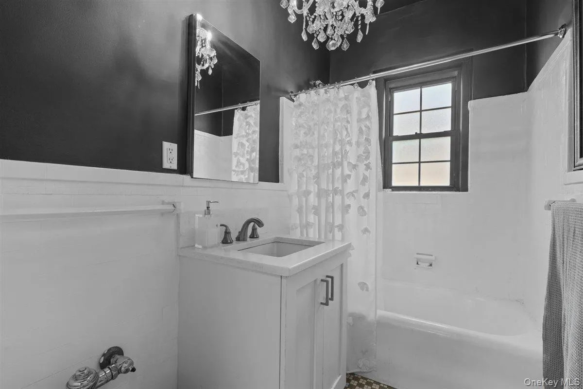 26 Pondfield Road, Yonkers, NY, 1 Bedroom Bedrooms, 4 Rooms Rooms,2 BathroomsBathrooms,Residential,For Rent,Pondfield,0,1039582 26 Pondfield Road, Yonkers, NY, 1 Bedroom Bedrooms, 4 Rooms Rooms,2 BathroomsBathrooms,Residential,For Rent,Pondfield,0,1039582