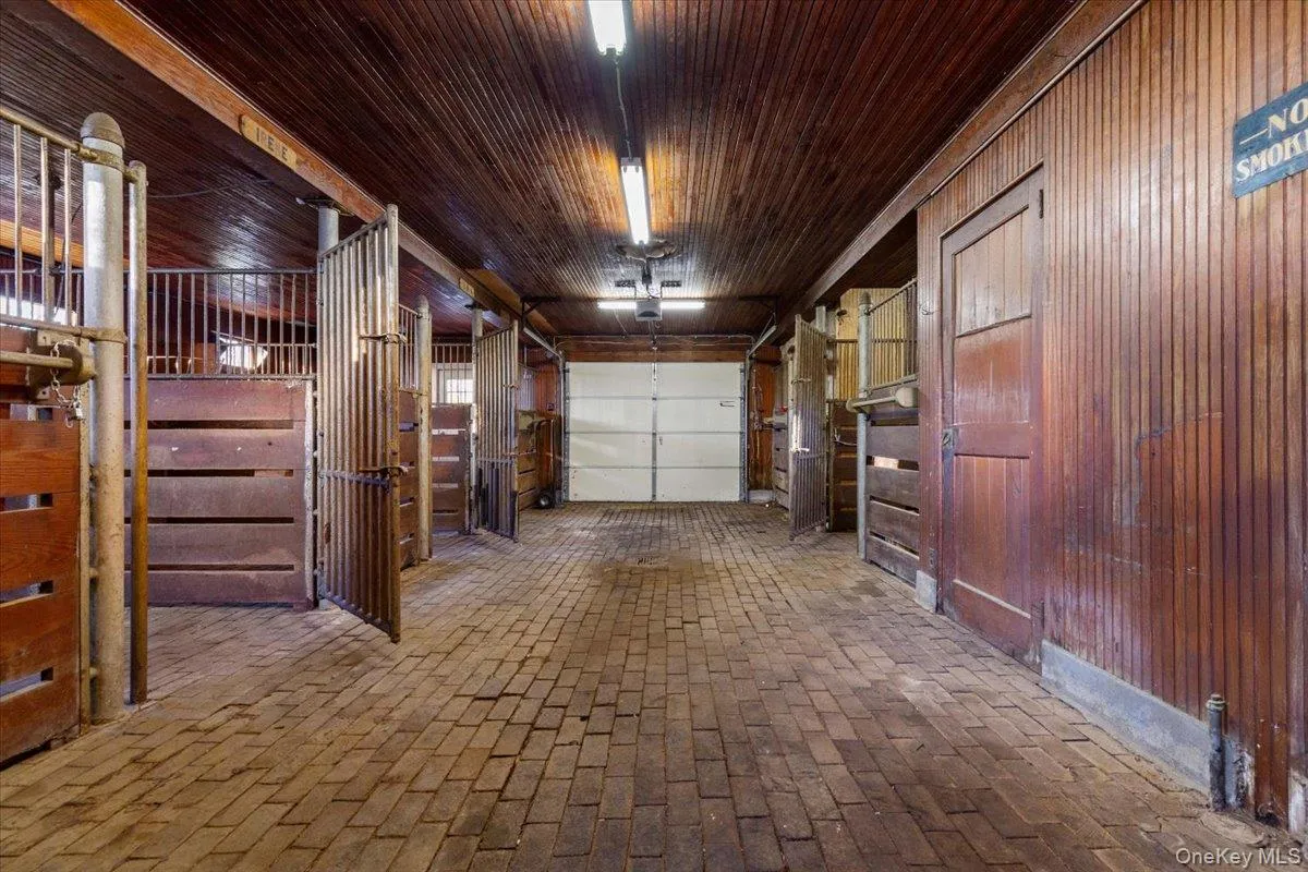 STABLE INTERIOROriginal stable complex offers distinctive equestrian potential and flexible space for a variety of uses. STABLE INTERIOROriginal stable complex offers distinctive equestrian potential and flexible space for a variety of uses.
