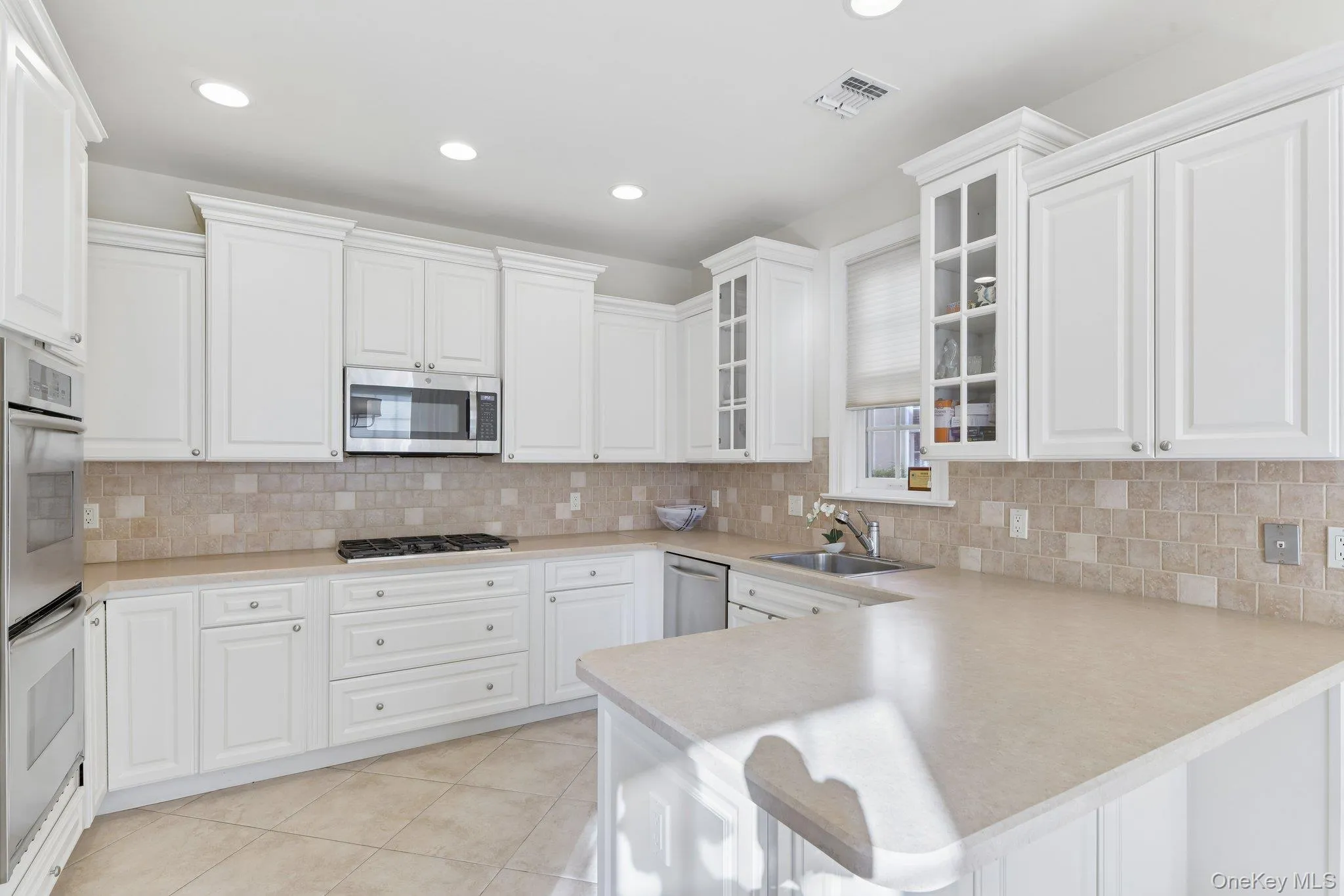 119 Madeira Boulevard, Huntington, NY, 3 Bedrooms Bedrooms, 8 Rooms Rooms,2 BathroomsBathrooms,Residential,For Rent,Madeira,0,1039592 119 Madeira Boulevard, Huntington, NY, 3 Bedrooms Bedrooms, 8 Rooms Rooms,2 BathroomsBathrooms,Residential,For Rent,Madeira,0,1039592