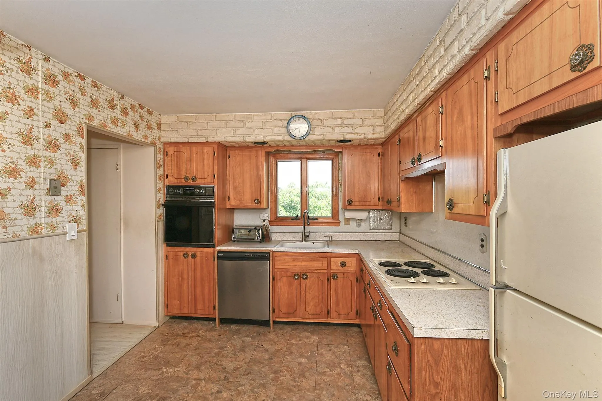 1699 Meadowbrook Road, Hempstead, NY, 5 Bedrooms Bedrooms, 8 Rooms Rooms,3 BathroomsBathrooms,Residential,For Rent,Meadowbrook,0,1039593 1699 Meadowbrook Road, Hempstead, NY, 5 Bedrooms Bedrooms, 8 Rooms Rooms,3 BathroomsBathrooms,Residential,For Rent,Meadowbrook,0,1039593