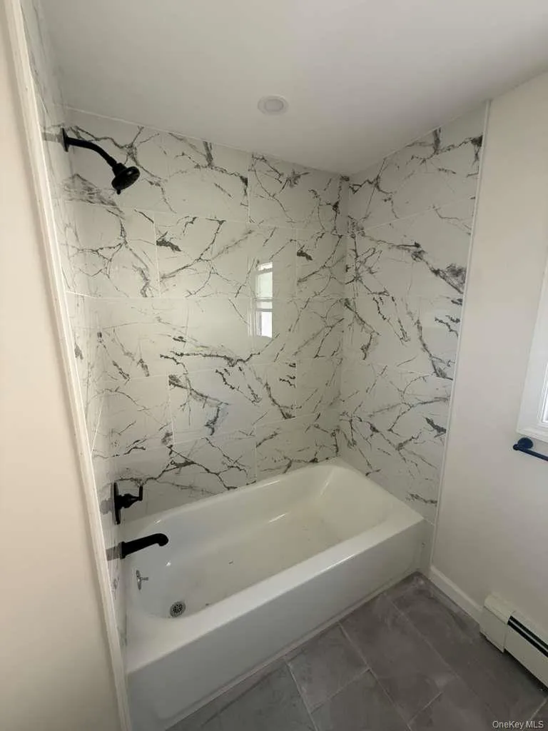 47 Newport Road, Hempstead, NY, 2 Bedrooms Bedrooms, 4 Rooms Rooms,1 BathroomBathrooms,Residential Lease,For Rent,Newport,0,1039594 47 Newport Road, Hempstead, NY, 2 Bedrooms Bedrooms, 4 Rooms Rooms,1 BathroomBathrooms,Residential Lease,For Rent,Newport,0,1039594