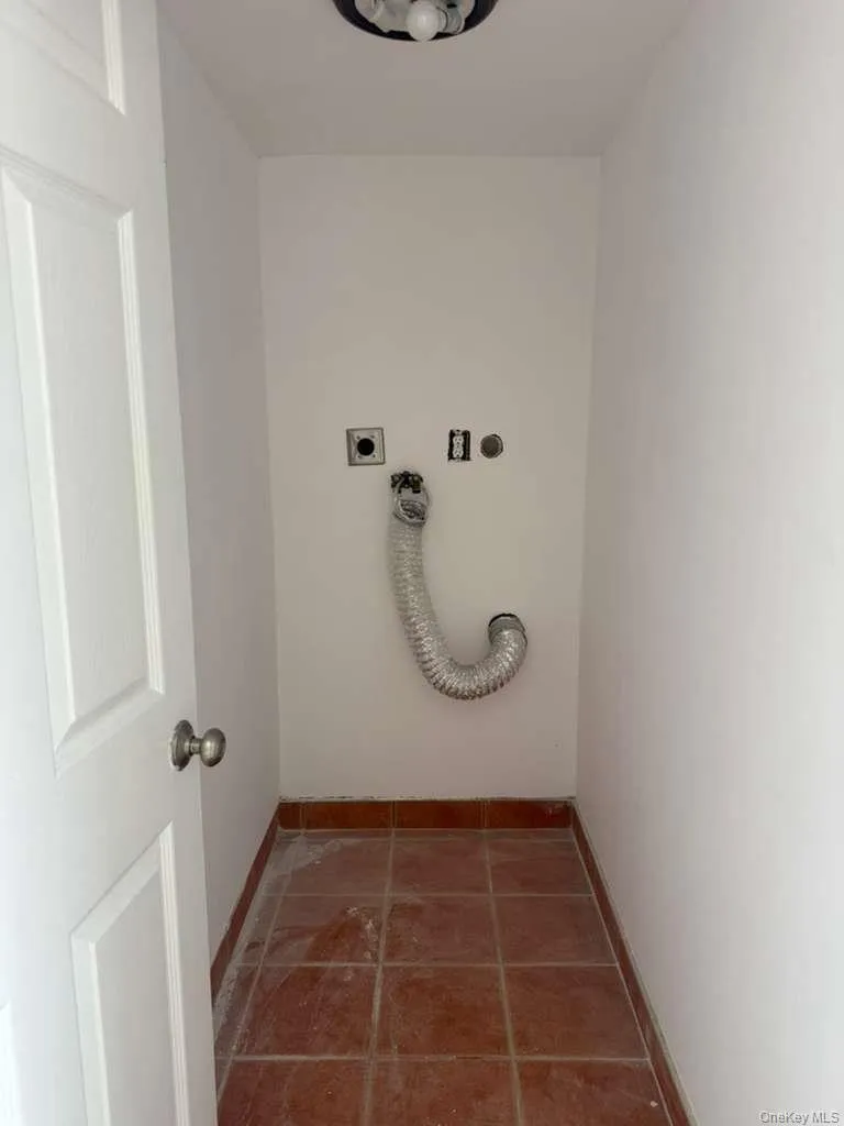 47 Newport Road, Hempstead, NY, 2 Bedrooms Bedrooms, 4 Rooms Rooms,1 BathroomBathrooms,Residential Lease,For Rent,Newport,0,1039594 47 Newport Road, Hempstead, NY, 2 Bedrooms Bedrooms, 4 Rooms Rooms,1 BathroomBathrooms,Residential Lease,For Rent,Newport,0,1039594