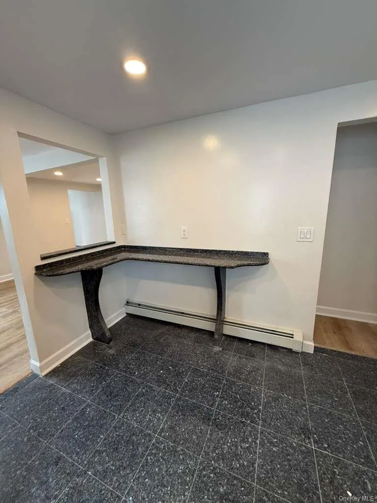 47 Newport Road, Hempstead, NY, 2 Bedrooms Bedrooms, 4 Rooms Rooms,1 BathroomBathrooms,Residential Lease,For Rent,Newport,0,1039594 47 Newport Road, Hempstead, NY, 2 Bedrooms Bedrooms, 4 Rooms Rooms,1 BathroomBathrooms,Residential Lease,For Rent,Newport,0,1039594