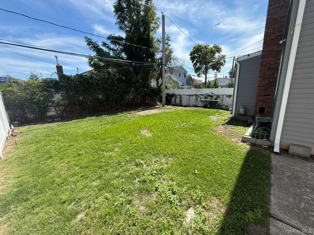 47 Newport Road, Hempstead, NY, 2 Bedrooms Bedrooms, 4 Rooms Rooms,1 BathroomBathrooms,Residential Lease,For Rent,Newport,0,1039594 47 Newport Road, Hempstead, NY, 2 Bedrooms Bedrooms, 4 Rooms Rooms,1 BathroomBathrooms,Residential Lease,For Rent,Newport,0,1039594
