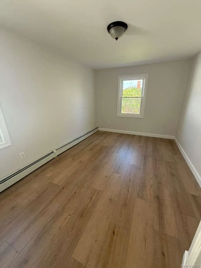 47 Newport Road, Hempstead, NY, 2 Bedrooms Bedrooms, 4 Rooms Rooms,1 BathroomBathrooms,Residential Lease,For Rent,Newport,0,1039594 47 Newport Road, Hempstead, NY, 2 Bedrooms Bedrooms, 4 Rooms Rooms,1 BathroomBathrooms,Residential Lease,For Rent,Newport,0,1039594