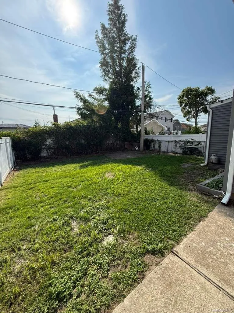 47 Newport Road, Hempstead, NY, 2 Bedrooms Bedrooms, 4 Rooms Rooms,1 BathroomBathrooms,Residential Lease,For Rent,Newport,0,1039594 47 Newport Road, Hempstead, NY, 2 Bedrooms Bedrooms, 4 Rooms Rooms,1 BathroomBathrooms,Residential Lease,For Rent,Newport,0,1039594