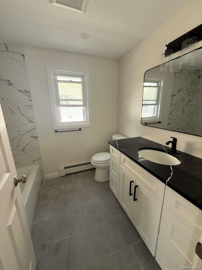 47 Newport Road, Hempstead, NY, 2 Bedrooms Bedrooms, 4 Rooms Rooms,1 BathroomBathrooms,Residential Lease,For Rent,Newport,0,1039594 47 Newport Road, Hempstead, NY, 2 Bedrooms Bedrooms, 4 Rooms Rooms,1 BathroomBathrooms,Residential Lease,For Rent,Newport,0,1039594