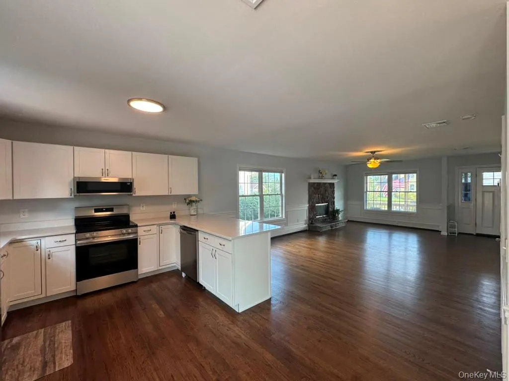 39 Seymour Drive, Brookhaven, NY, 3 Bedrooms Bedrooms, 8 Rooms Rooms,2 BathroomsBathrooms,Residential,For Rent,Seymour,0,1039597 39 Seymour Drive, Brookhaven, NY, 3 Bedrooms Bedrooms, 8 Rooms Rooms,2 BathroomsBathrooms,Residential,For Rent,Seymour,0,1039597